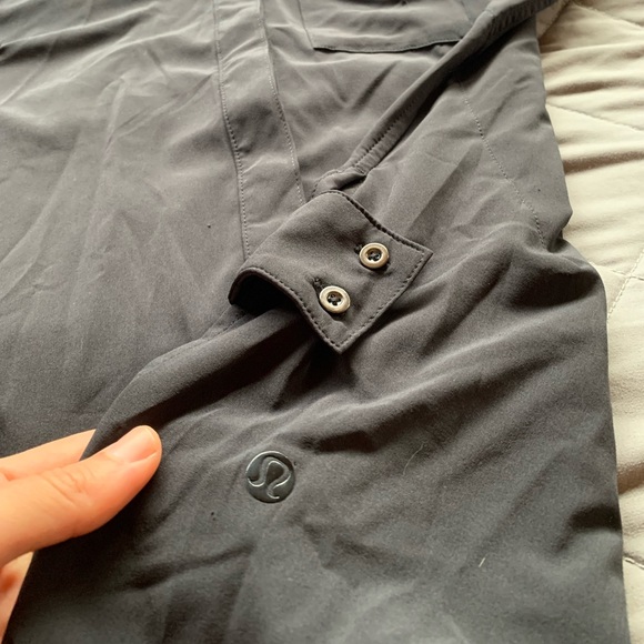 Lululemon urbanite shirt in black - Picture 4 of 8